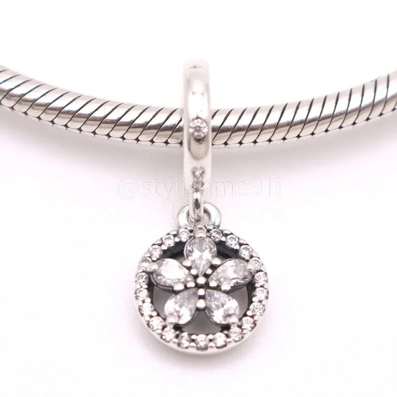 Authentic PANDORA Sterling Silver Sparkling Snowflake Circle Dangle Charm - Picture 2 of 10